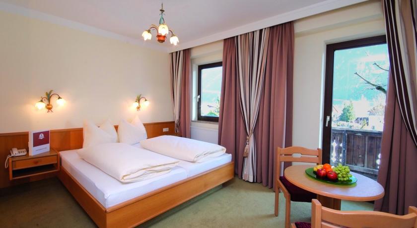 Hotel Zum Lamm Tarrenz Room photo